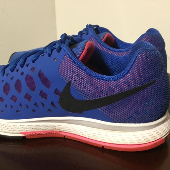 🎧Nike Zoom Size 7.5🎧 - Picture 7 of 10